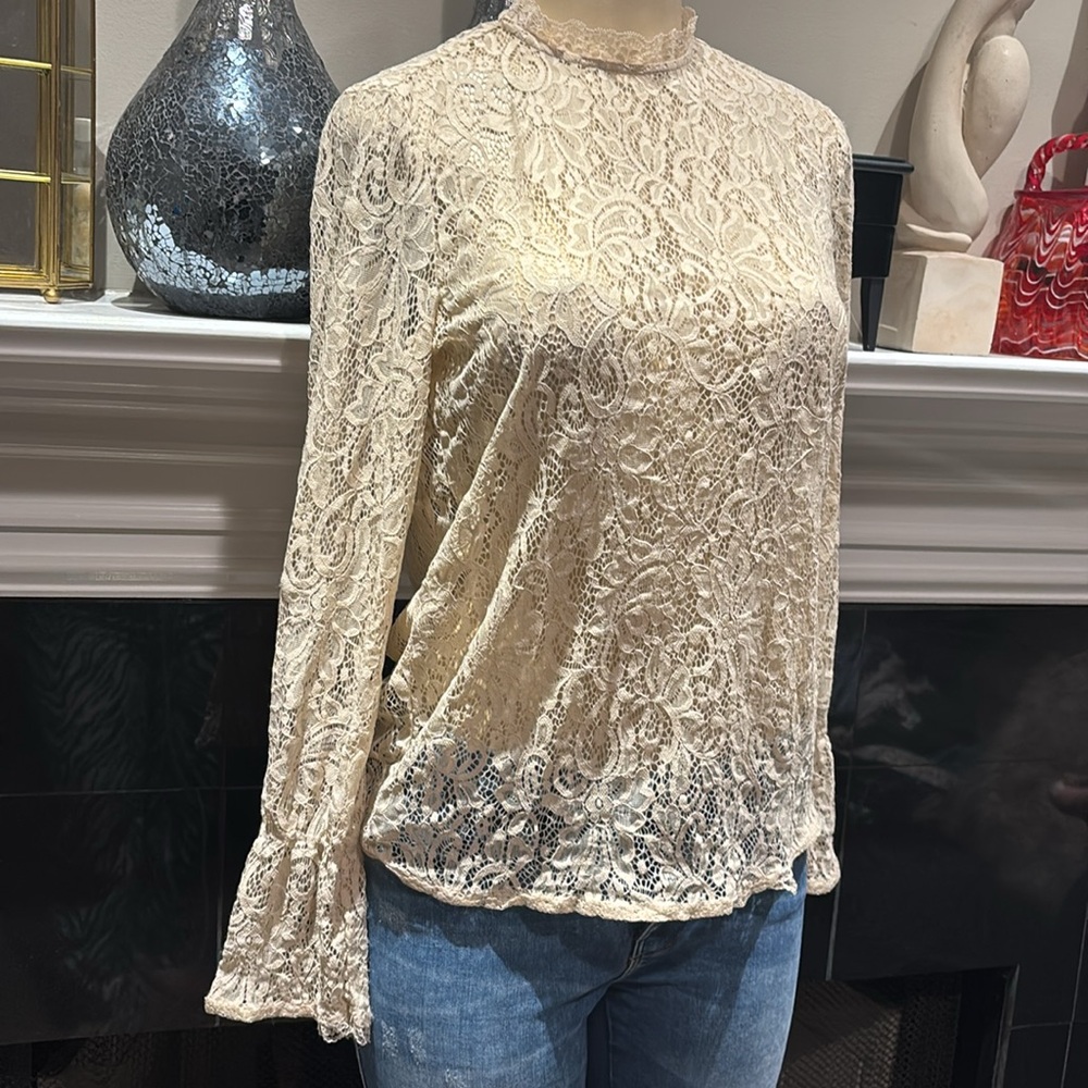 Pleione Beige Lace Long Bell Sleeve Top size S - Picture 5 of 8